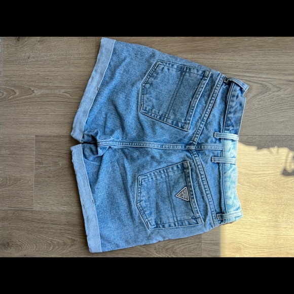 Vintage Guess shorts - Picture 2 of 4
